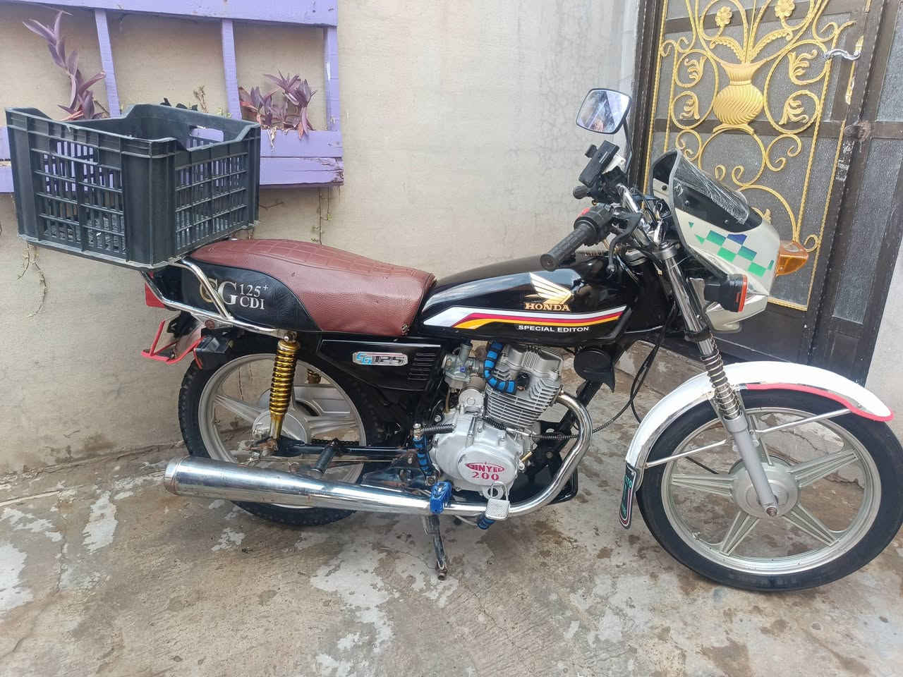 جني ابو كله للبيع
نگره سلف يشتغل 
گير محرك بشرط لا صرف ولا بخار 
كهربائيات كله شغال 
تايرات جدد 
نشاط معدل فول ماشاءالله 
سعره 370وبي مجال قليل للطيبين 
***********
