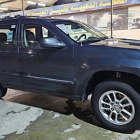 جيب موديل 2008 وارد امريكي صبغ قطعتين + وكد شبر بالباب ورى السكن وشبر ...