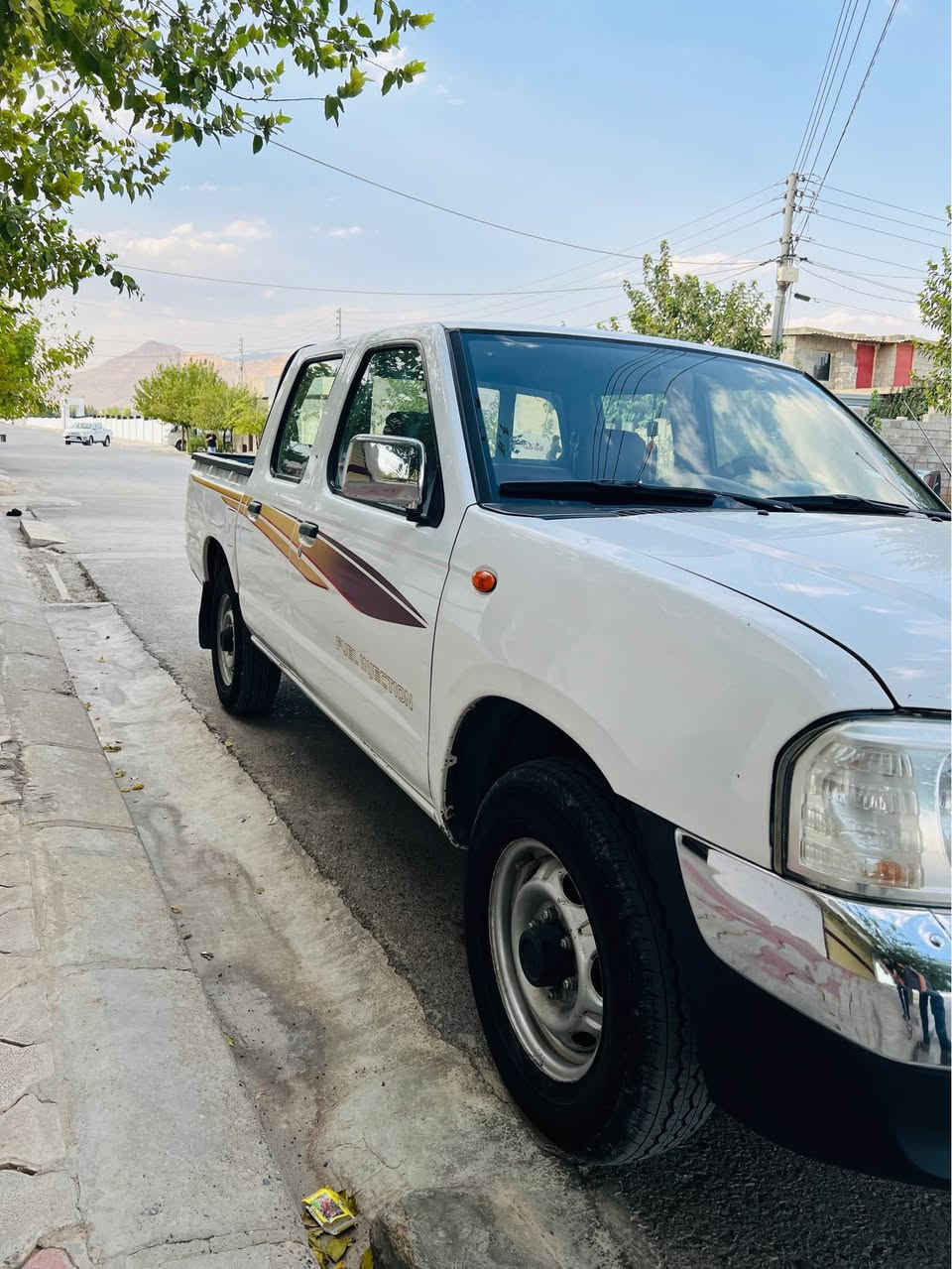 ئەم نیسان بۆفرۆشتنە 2009سەنەوی نوێیە تا2030بەناوی خۆمەوەیە دوو پارچەی بۆیاغە وەڕنەگەڕاوە دەحمی نەکردوە مەکینەی نەکراواتەوە گێڕو مەکینەی بەشەرت ژ.م***********ئاسیا*********** رانية, السليمانية
