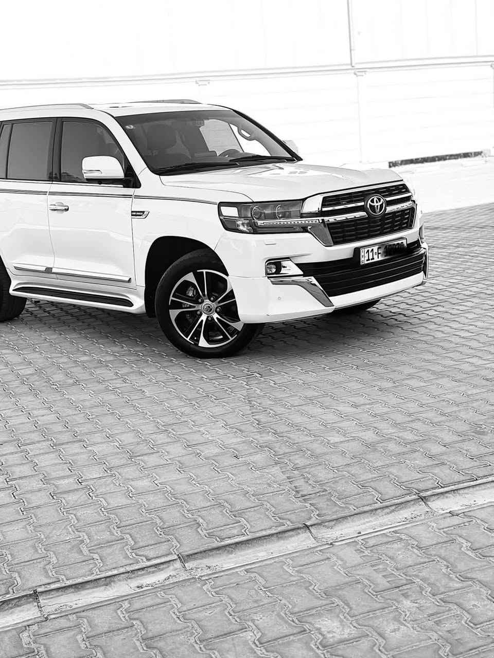 🟩 لاندكروزر GXR 2021 –
GXR Grand Touring
🟩 السعر 53 الف$ 530 ورقه بيه مجال
🟩 الموديل: 2021
🟩 الفئة: GXR جراند تورينج
🟩 المحرك: V8 (8 سلندر4.6)
🟩 الممشى: 100 ألف كم
🟩 المواصفات:

فول مواصفات
🟩 شاشة لمس كبيرة اندرويد
🟩 5 كاميرات 360
🟩 3 شاشات
🟩 فتحة سقف
🟩 رادارات
🟩 حساسات
🟩 مقاعد جلد بقلاوه مشمشي
🟩 مقاعد كهربائية 3 دكم
🟩 شحن لاسلكي للهاتف
🟩 8 وسائد هوائية
🟩 صندوق كهرباء
🟩 بصمة تشغيل في الابواب ترحيب
🟩 تشغيل عن بعد
🟩 ثلاجة
🟩 إنارة LED وزينون
🟩 تحكم بالمقود
🟩 سماعة وكالة
🟩 فرشات وكالة
🟩 عدد 1 بصمة وكالة
🟩 مري قلاب + مري خزن
🟩 داشكم بلادي
حالة السيارة:
🟩 بدون صبغ
🟩 بدون بارد
🟩 الدعاميات واللحية وكالة فقط نص دعميه خلفيه صبغ
🟩 محرك وكير بشرط  كفاله فقط تبديل براد دهن هذا مو عيب تبديل دهن كير
ملاحظات:
🟩 سنوية مدفوعة لغاية 2031
🟩 السيارة باسمي والتحويل فوري
🟩 لا تحتاج أي مصروف
الموقع: بغداد الخضراء
رقم الهاتف: ***********
