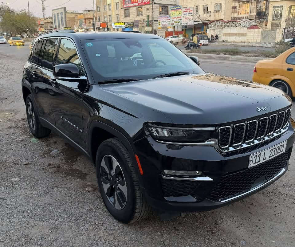 ياالله بيع سريع عندي ضرف ومحتاج فلوس السلام عليكم عندي جيب 4xe لمتيد 2024

بدون اي ايرباك 

اجت حادثها تقرير مياه امطار 

شغالة مناك كلشي مابيها 

انطخت عندي بالجاملغ الخلفي مال سايق هلال صبغ بيها السياره لمتدد فول مواصفات معروفه مواصفات المتدد العنوان بغداد البلديات تفاصيل اكثر الاتصال على ***********
