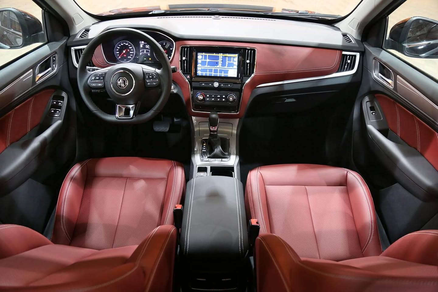 MG RX5 2022
رقم بغداد انكليزي باسمي هزة جديده
ماشية 67 الف الصيانه الدورية بالشركة 
تبديل دهن الكير وماء الراديتر وبلكات بالشركة وكامله ع اخر حبه 
تخم تاير جديد قبل اسبوع شاده
محرك 1500 تيربو 
كير 7 نمر DCT
بدون صبغ بدون حادث 
بانوراما 
لايتات زنون بلادي 
مقاعد جلد ماروني تحكم كشن كهرباء
بصمه دخول بصمه تشغيل
مواصفات كثيرة بيها
مكانها كربلاء 
السعر 125 وبيها مجال للشراي 
***********
