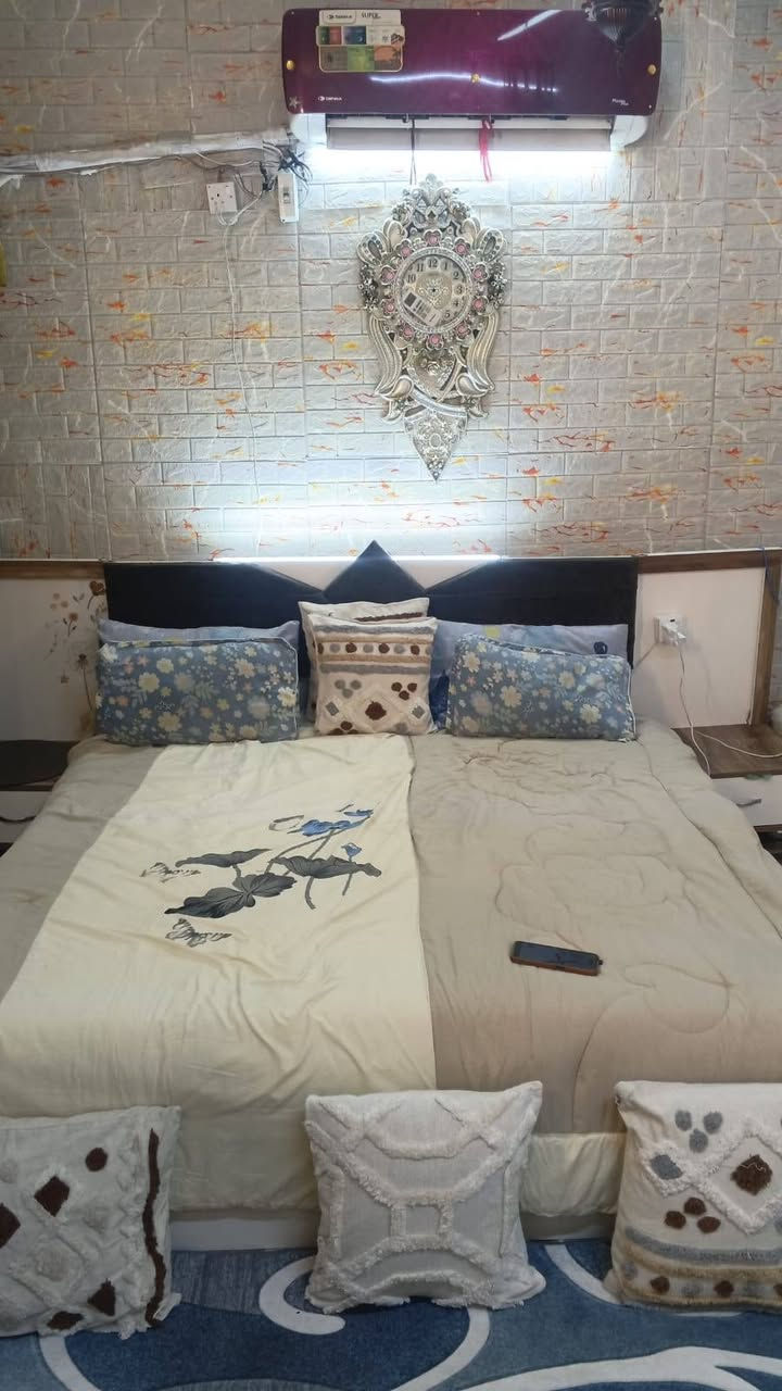 سلام عليكم 🌸غرفه تركيه للبيع مستعمل قليل 5قطع للستفسار ***********
