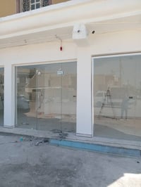 الاخويين • زجاج مقسى ١٠ ملم • ألمنيوم