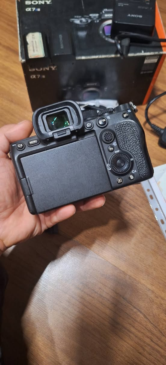 سوني a7S III • بطاريتين • ملحقات كاملة