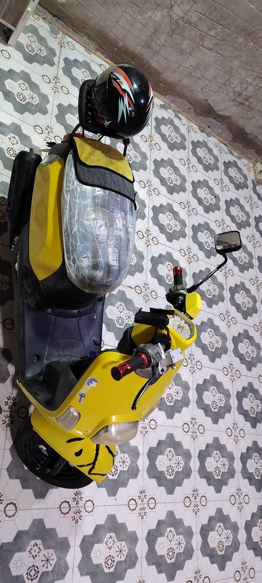 للـبـيــع♻️
السعر 600بيه مجال 💵

دراجه بوليس 2009🛵

كامله من كلشي. 

سلف +هندر. 

مع
صلنصه كاتم
+
صلنصه رياضي FM🌪

خرز حمر رياضي 
+
شلعه +معدل 

بيهه اضرار بلكفرات بصيطه 

الموقع او المكان ديالى بعقوبه باب الدرب📍

متواجد علـ واتساب *********** ☎️

