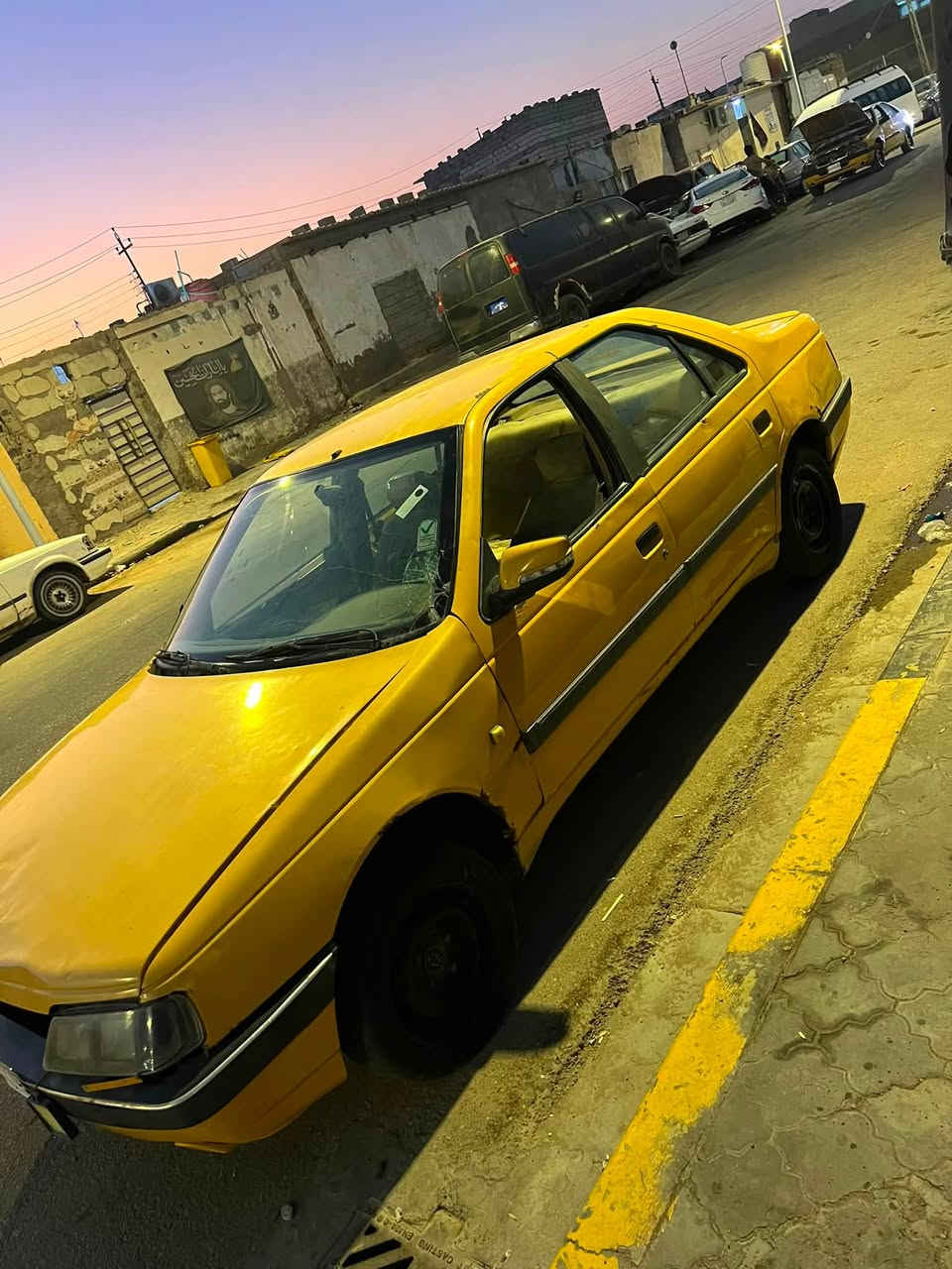 سلام عليكم بيع مستعجل محتاز بيجو مديل 16مصفره هيه وقرامات راعي يريد تحويل رقم بصره سنويه2027
محرك كورله جديد سياره ماناقصه برقي عنوان لبصره زبير رقم *********** سعر 14بيه مجال
