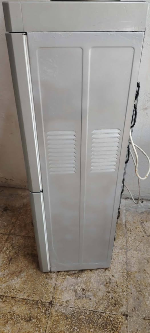 براد ماء نوال نظيف جدا وشغال كله بارد وحار..
سعرو خاص او واتس اب ***********
