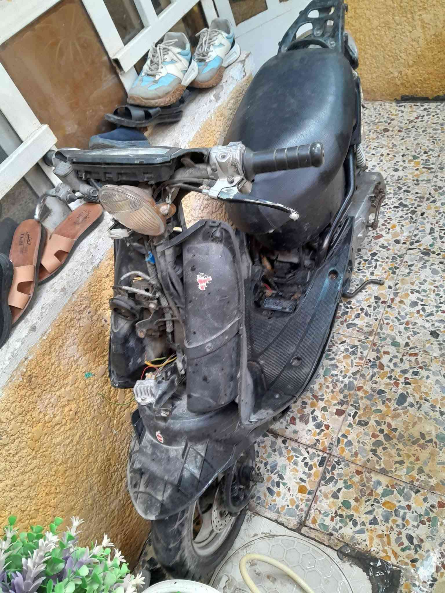 مو للبيع خوان عندي هاي العصفوري بل مشي طيارة تشتغل هندر اول هندر تشتغل اريد مراوس بدراجة هم ٦٠ بس جديدة وانطي فرق الي يحب يراوس وانطي فرق يراسلني خاص مكاني الشعب
