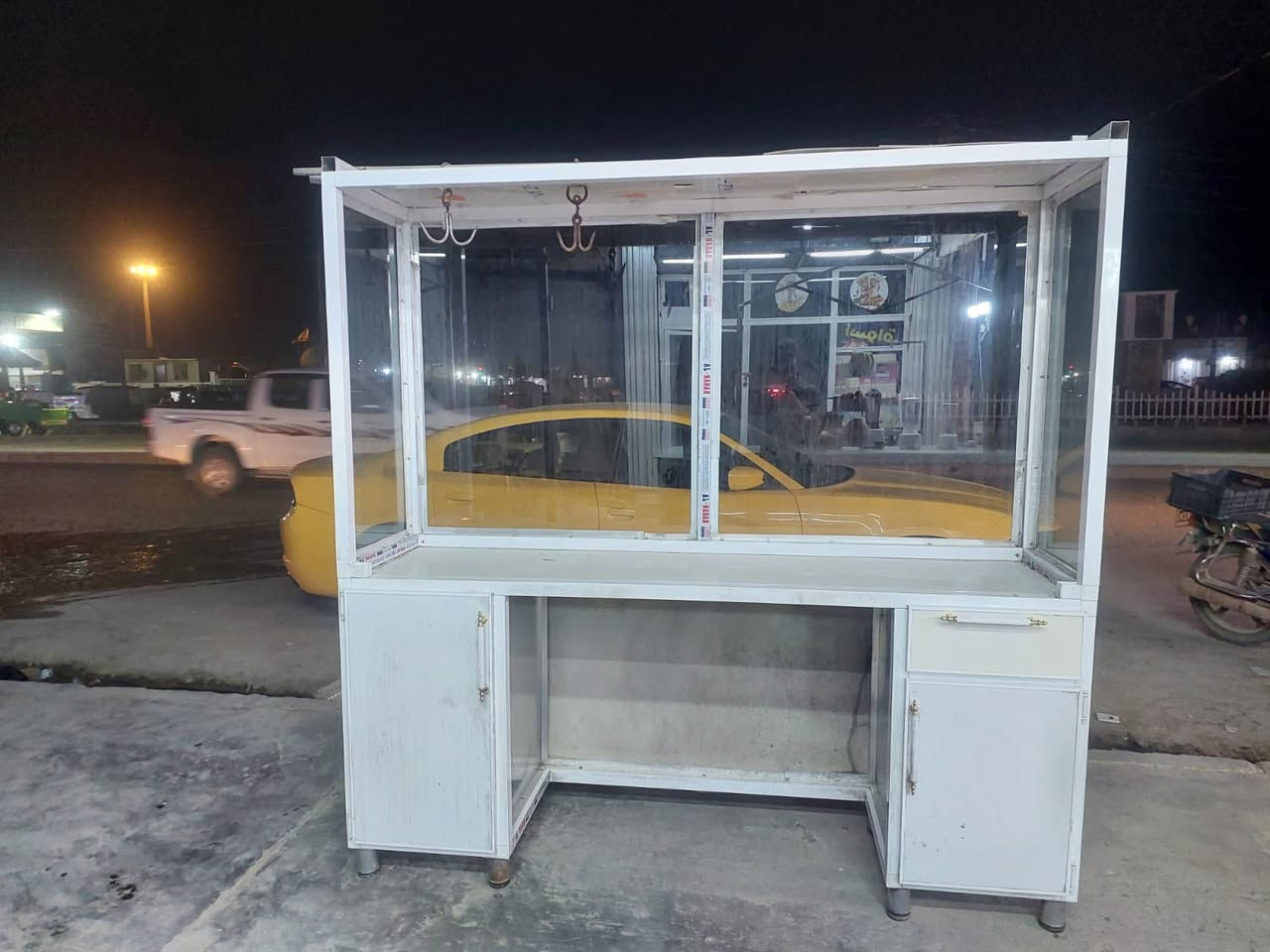 برادات للبيع مكانهن سوق شيوخ 
سعر الواحد ١٠٠  ….شغالاث ثنيهن 
جام خان نضيف سعر ١٧٥
ستفسار  فقطططط تصال  
***********
