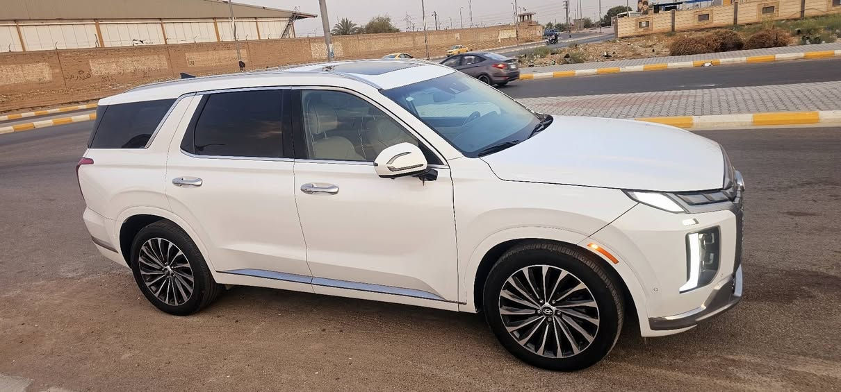 هونداي بلسايد 2024 فئة گلگرافي  فول 1/1 اعلى فئة
1 - اللون / ابيض

2 - العداد  / 3 الاف 

3 - لون الداخلية ابيض

4-  شاشة عرض(داتا شو)

5- المحرك   v6    3.8 <كير ومحرك شرط  +تبريد ثلج❄️>

6- بصمة تشغيل + بصمة ابواب +تشغيل عن بعد نظام تقديم وترجيع السيارة عن طريق البصمة

7- بانوراما ابيض كنتاري

8-  فتحة سقف عدد ٢

9- سماعات هارمن گاردن

10- رادار امامي  + خلفي+رادار جانبي  

11- حساسات امامي + خلفي 

12-  كامرات عدد 6  360 درجة 

13- كشنات امامي خزن ميموري +مساج 

14-  كشنات كهربائي تدفئة وتبريد

15- كشنات جلد ابيض ملكي7 راكب قلاب كهربائي 

16- جميع الكشنات تدفئة تبريد

17- بردات جانبية

18- تبريد مركزي امامي + خلفي منفصل التحكم

19-تحكم ستيرن + شفتات

20- تدفئة ستيرن 

21- مرايا هيتر + تعتيم 

22- صندوق كهربائي شفط

23 - وضعيات قيادة  (٥)

24- ويل كب حجم  ٢٠ 

25- اوتو هولد + نقطة عمياء 

26- سايد بريك بصمة + مثبت سرعة

27- شحن لاسلكي 

28 - إشارات بالمرايا  + إشارات جانبيه

29 - اوتو هولد

30 - تحديد مسار

31 -شاشة ديجتال كبيرة

32 -تشغيل عن بعد 

33 - استيرن رجاج

34 - نظام HTRAC دفع رباعي 

35 - نظام مانع انزلاق 

36 - نظام نزول منحدرات 

37 -كشنات Vip منفصل ابيض

حادث مصبوغة حزام وكصة القمارة وصور الحادث مرفقة بالمنشور

السيارة بدون رقم تترقم اي محافظة 

***********
مكان سياره الكوت
