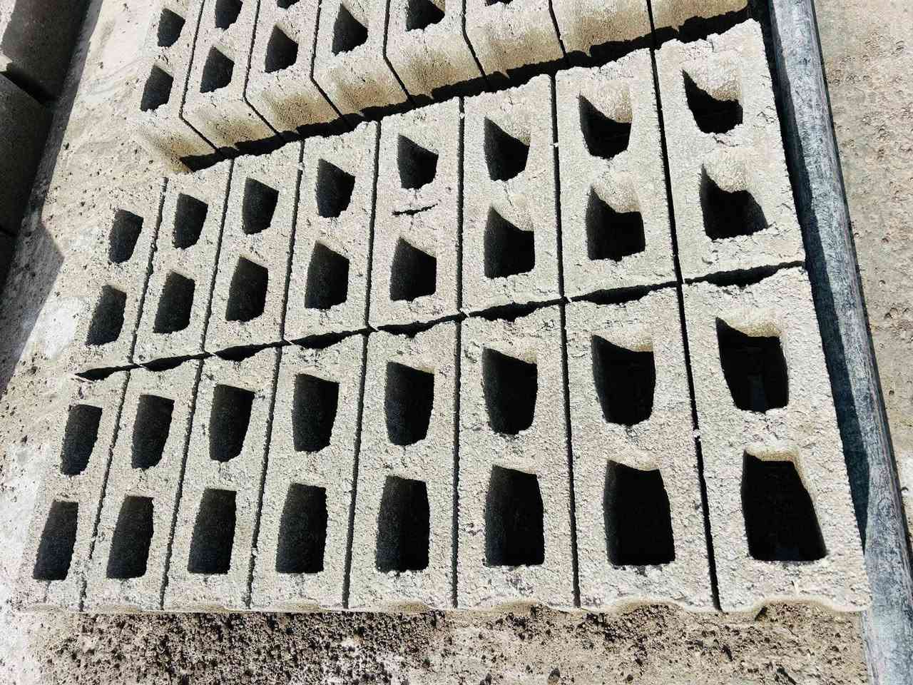 معمل بلوك • ١٥سم • ٢٠سم