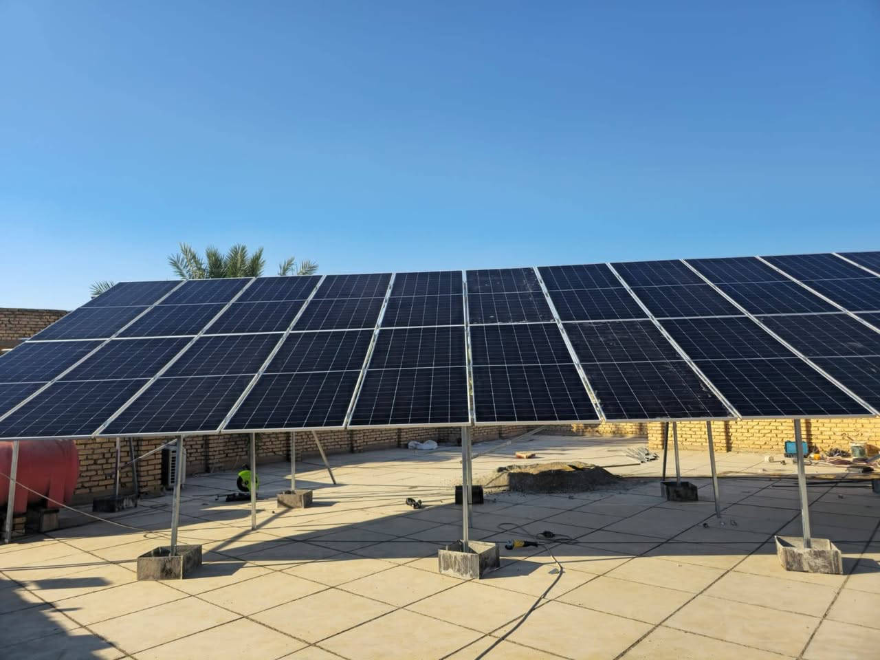 تم تنصيب منظومة طاقة شمسية 🔋☀️
30 لوح بقدرة 60 أمبير شغل درجة أولى بإتقان واحتراف هياكل عملاقة بثبات وقوة ترتيب وتنصيب فني يضمن جودة العمل
إذا عندك منظومة وحاير بالتنصيب أو ترتيب الهياكل كل ما عليك راسلنا ونسويلك شغل يليق بثقتك
للاتصال والاستفسار: ***********
