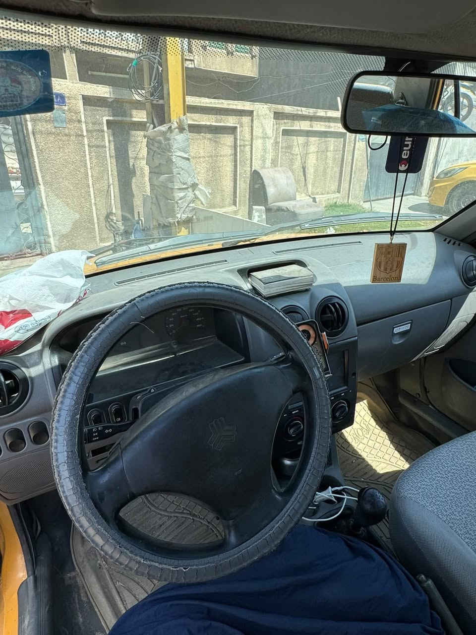 سايبا ١٧ للبيع مثل ماموضح بصورهبيها مشط ستيرن. تبريد محرك تجي وتشوفها والسياره ممغسوله هيج عرضتها السعر ٤٠ وبيها مجال مال مشط وحك جيه مكاني المشتل 
*********** 
متواجد ع الفيس
