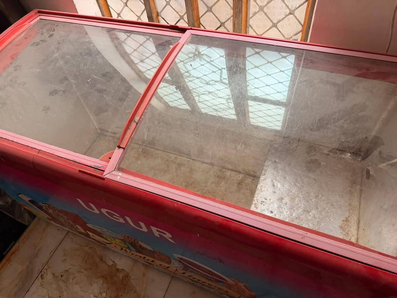 ثلاجة ١٠ قدم • بطحية • بغداد جكوك