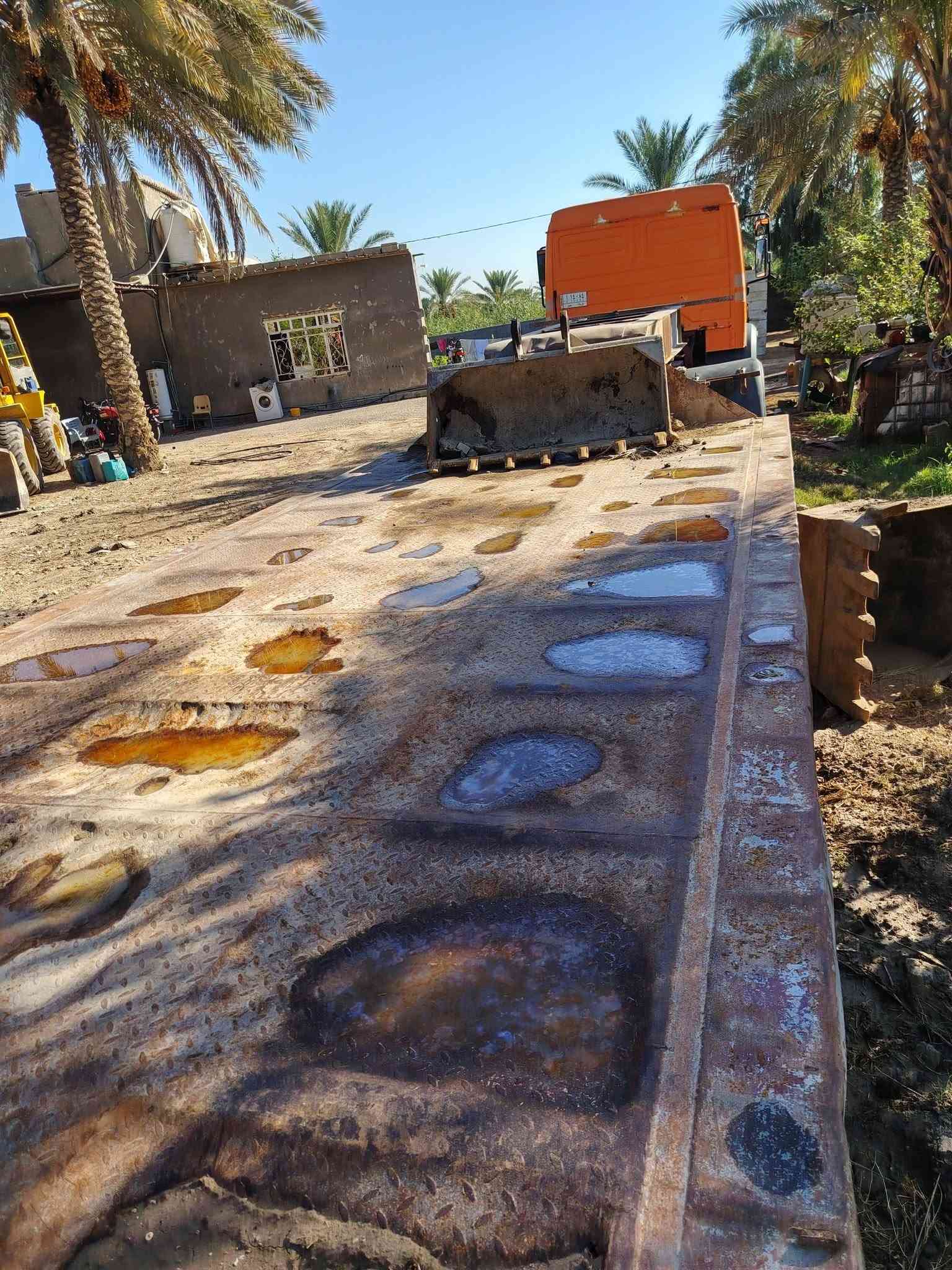 للبيع  لودر البي كرواتي موديل 93 محرك 8سلندر مكفول تخم تاير رقم كربلاء بسمي تحويل مباشر  مكانه كربلاء ***********
