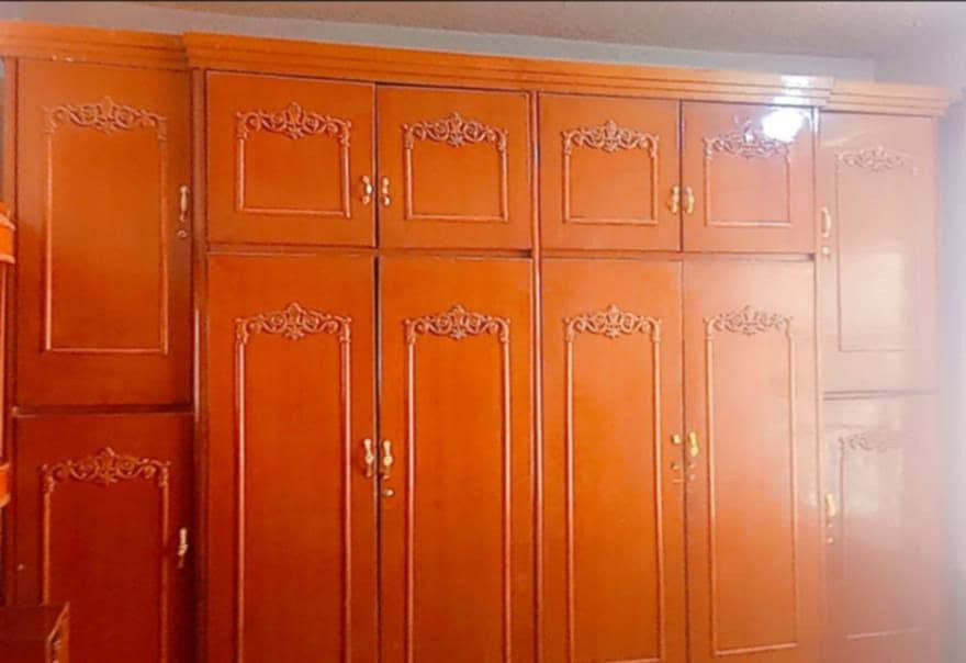 السلام عليكم اخوان توجد غرفه اخشاب للبيع صاج حطاطه سعر 600وبيه مجال ,***********
