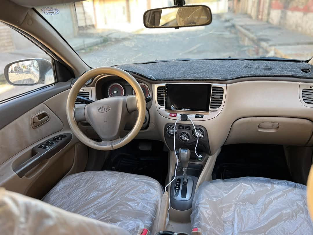 كيا ريو محرك 14
موديل 12 بدون ضرر
رقم اربيل سنويه هزه ماساقطه السياره باسمي شرط التحويل 
داخلها حيل نظيف تدفئه تبريد شاشه كار بلي وكامره
صدر امامي نص عمر، باتري جديد  
رايدها 87 وبيها مجال 
ترهم مراوس 
متواجد فقط واتساب
***********
