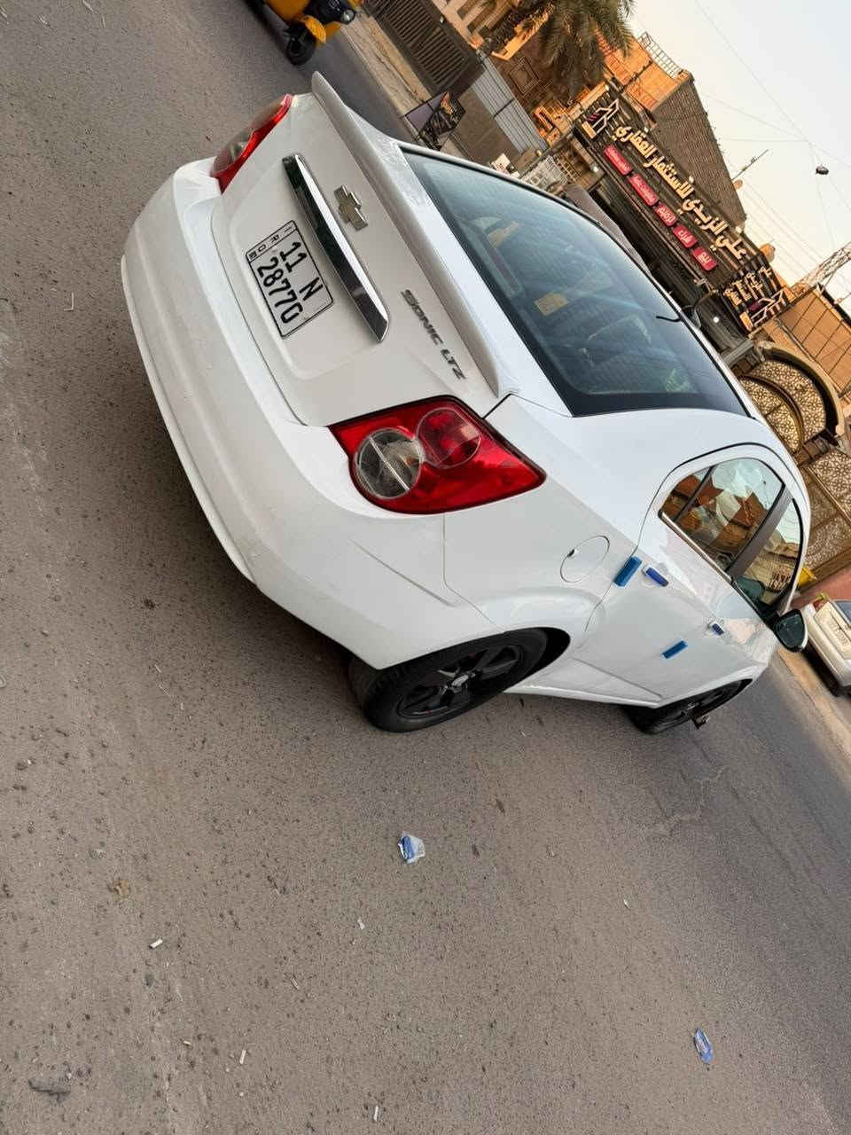 السلام عليكم للبيع فقط افيو سونك ٢٠١٣ رقم بغداد انكليزي الجديد محرك ١٨٠٠ المرعوبة كير اوتماتيك ٦ نمر ويل كب سبورت تحكم ستيرن شاشه تاب كشنات جلد صندوق بصمه سنتر لوك السياره من امريكا ضررها جاملغ وبنيد وبل عراق بيها شخوط بسيطة مرشوشات بدون حادث قوي بدون تبديل السعر ٦٦ مكاني بغداد وهذا رقمي*********** بغداد, العراق
