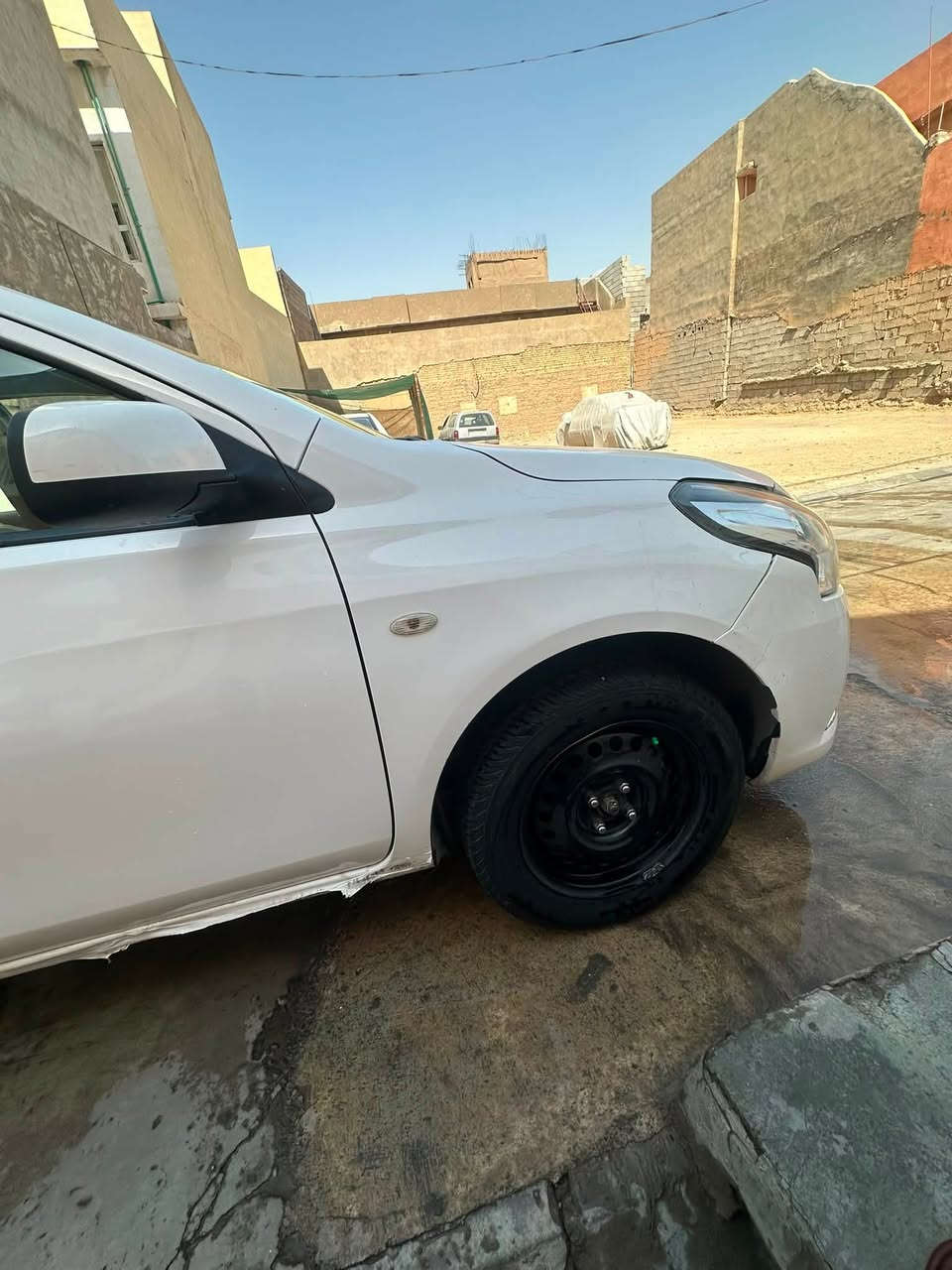 ‏سلام عليكم سيارة للبيع ‏نيسان صني  ‏موديل 22 ‏حادث السيارة موجود بالنار  الباقي كله كفالة المشي 134￼￼￼￼￼￼❤️ ***********
