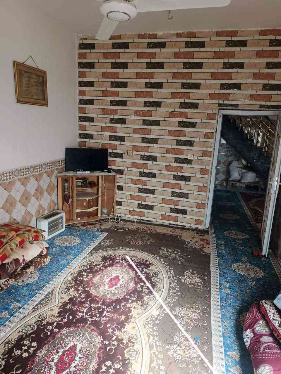 السلام عليكم دار للبيع مساحه 110م بناء حديث الموقع بابل محاويل.حي الدور مكون من استقبال+ غرفه نوم واحده +مطبخ+ هول +صحيات خارجيه +حمام داخلي ملاحظه مستعجلين على البيع السعر 35 وبي مجال للشاري
متوفر كافه الخدمات ماء أسالة خط مولد مدارس قريبة جداا بنفس المنطقة
 للاستفسار الاتصال على الرقم ***********
او ***********@
