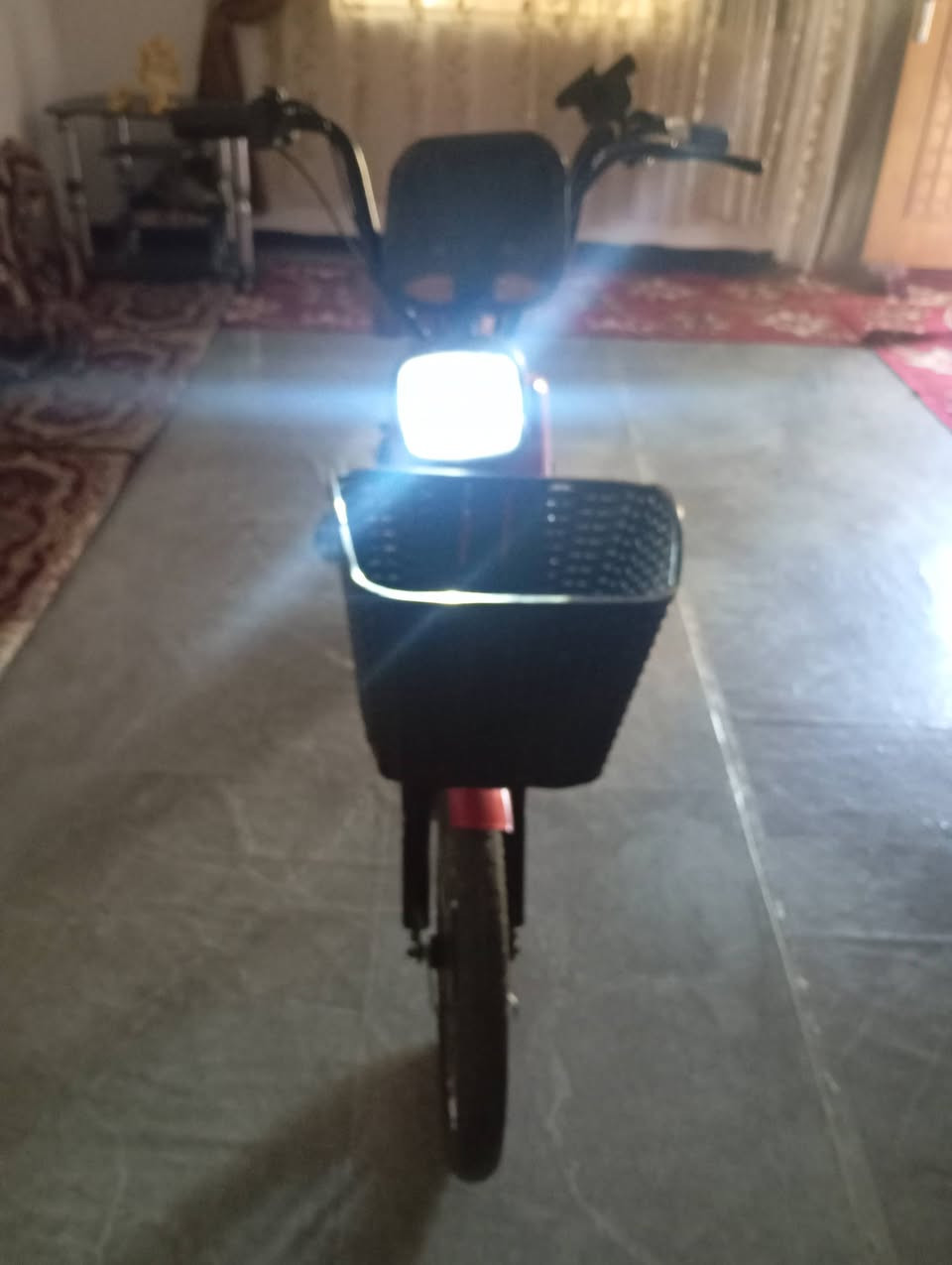 بايسكل شحن للبيع أربع بطاريات كبارG11 BiaL motor السعر 200وبي مجال ***********
