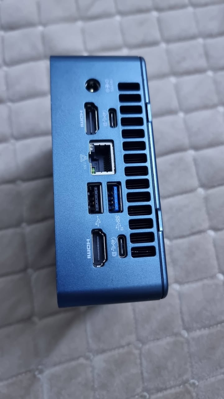 بي سي مني pc mini  جديد نقص قبق ظهر/المواصفات بدون هارد معالج cori7-12 رام جديد 8DDR4
((السعر 285 الف )) بغداد_مدينة الصدر-***********
