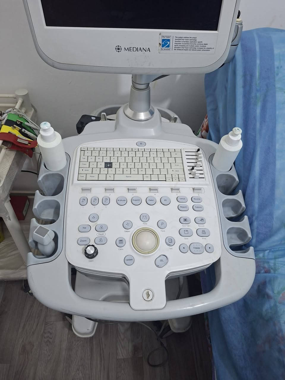 جهاز MEDIANA هوسبتل تايب للبيع مع بروب ايكو و ممكن اضافة بروبات أخرى 
السعر 850$ 
***********
