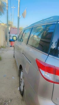 نيسان كويست • ٢٠١٢ • ٧ راكب