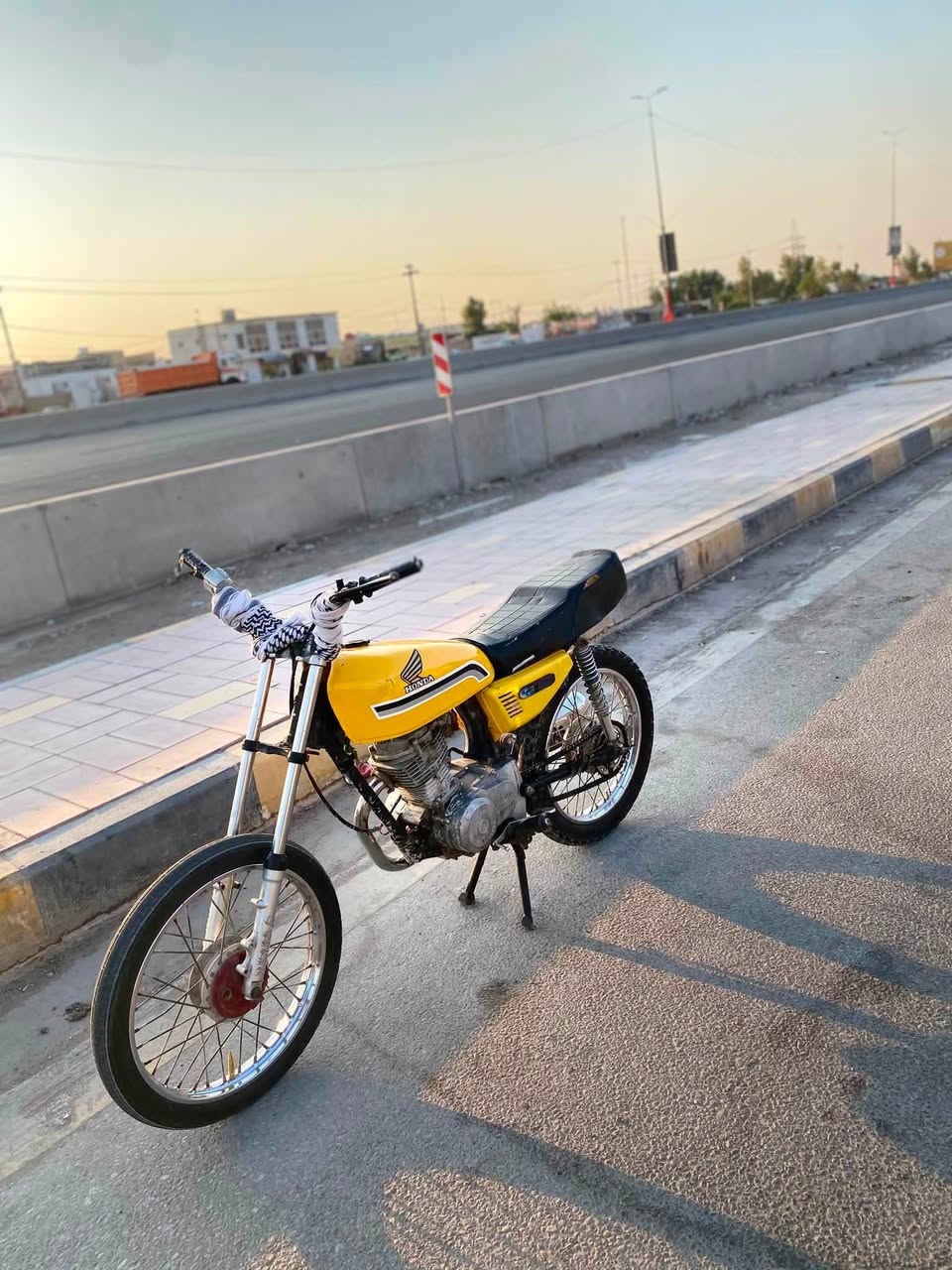 كلك للبيع نضافه شوفت عينك دراجه تخبل محرك ناعم مفتوحه مرا واحد سعر 270وبيه مجال قليل ستفسار راسلني خاص وهاذا رقمي ***********
