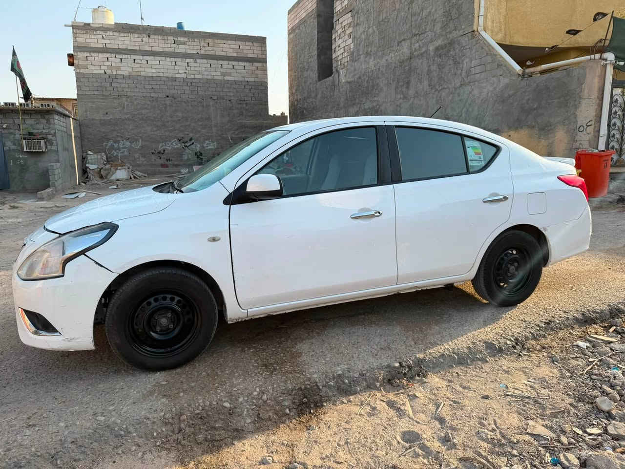 نيسان سني 2019
سنويه ضايعه عندي استنساخ 
مبدل جاملغات كدام وبنيد والعرضانيه 
مكينه كير حداده تبريد مكفول 
بيها وكاله وسنويه استنساخ وفقدان 
ماشيه 215 الف سياره نصبتها حلوه 
سعرها 80 بيها مجال

***********
