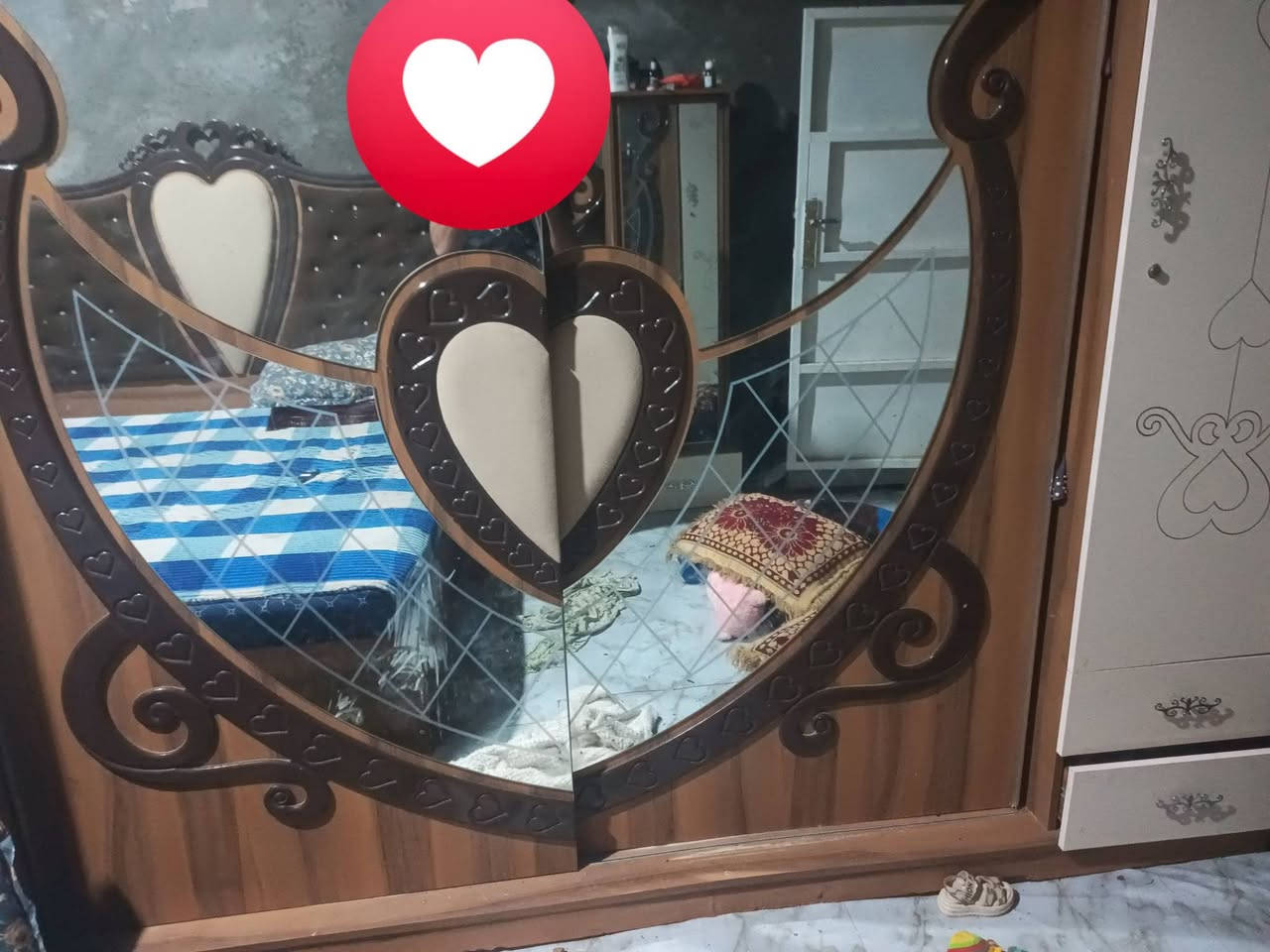 غرف للبيع تركي السعر 600وبيها مجال حق الجيه السماوة حي العلام ***********
