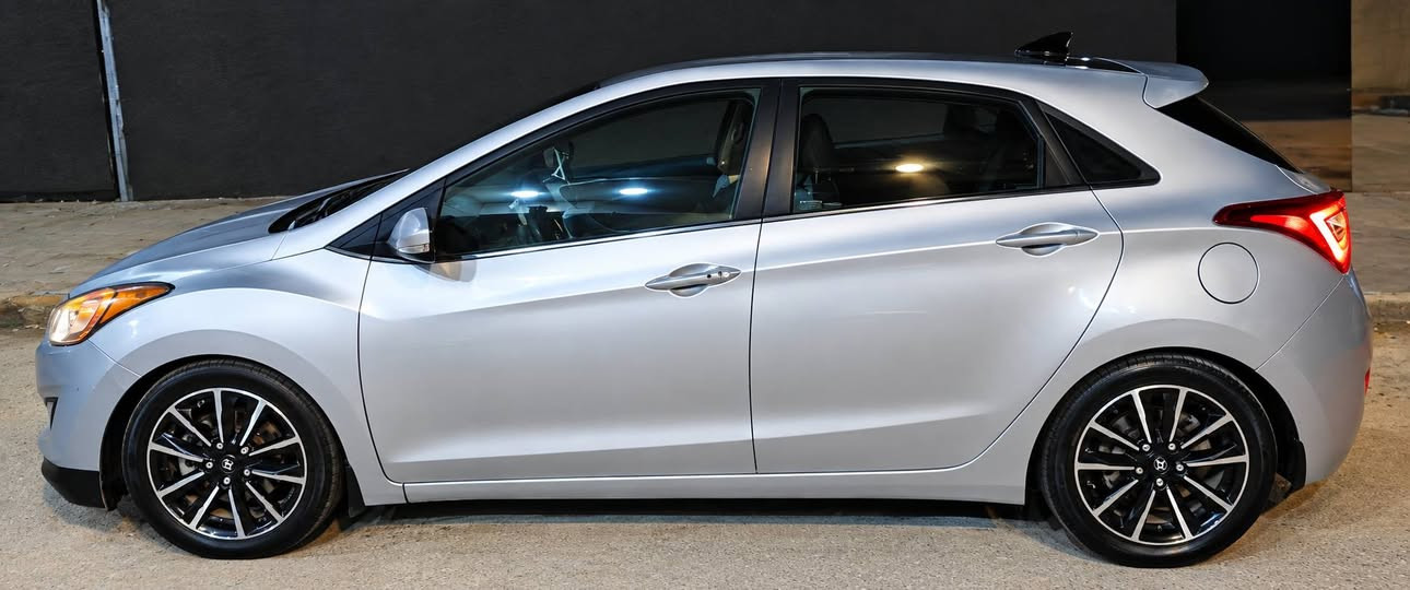 السلام عليكم النترا 2014 GT فول مواصفات محرك 2000 رقم بغداد باسمي المكان كربلاء بيها 3 قطع صبغ السعر 90 وبيها مجال
 ***********
