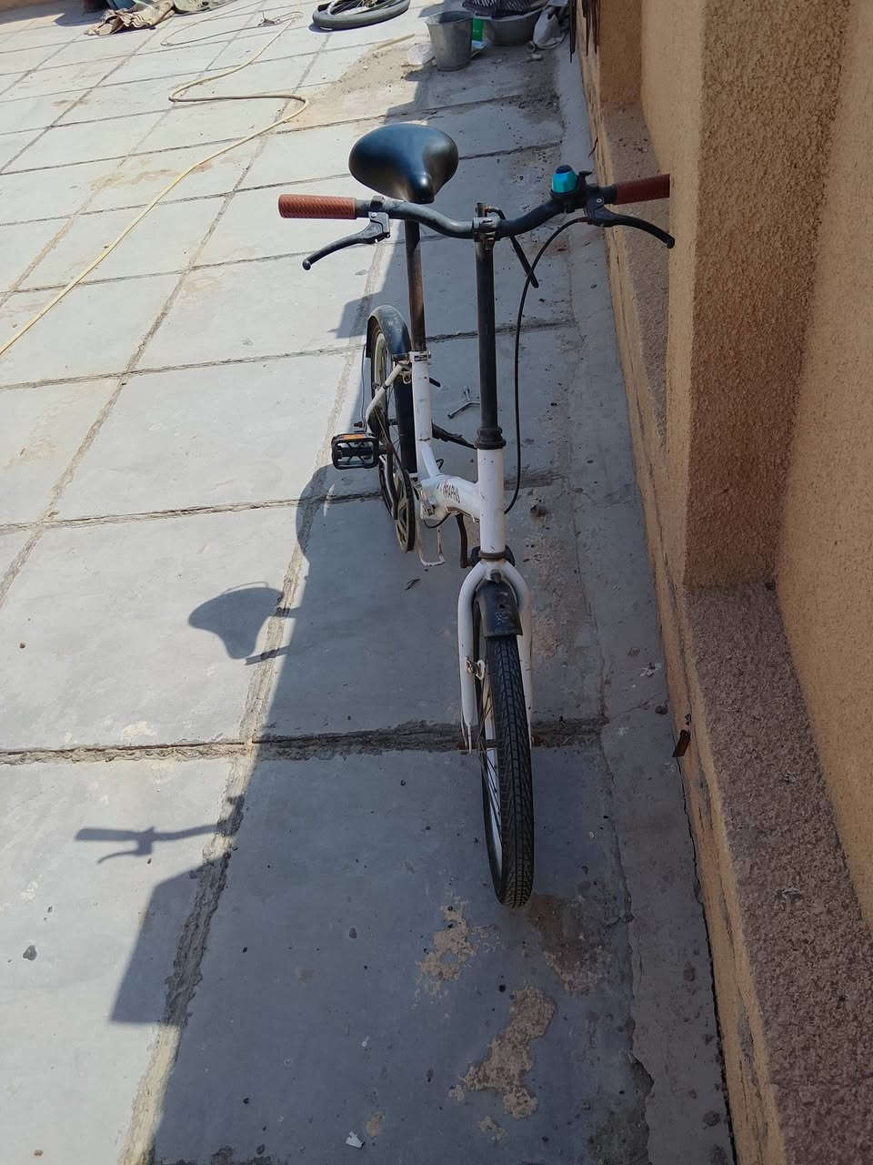باسكل ياباني ابيض للبيع بيه نقص فقط زرف بل جوب +غراض باسكل تفصيخ للبيع العنوان بغداد البلديات رقم بي وتساب ***********
