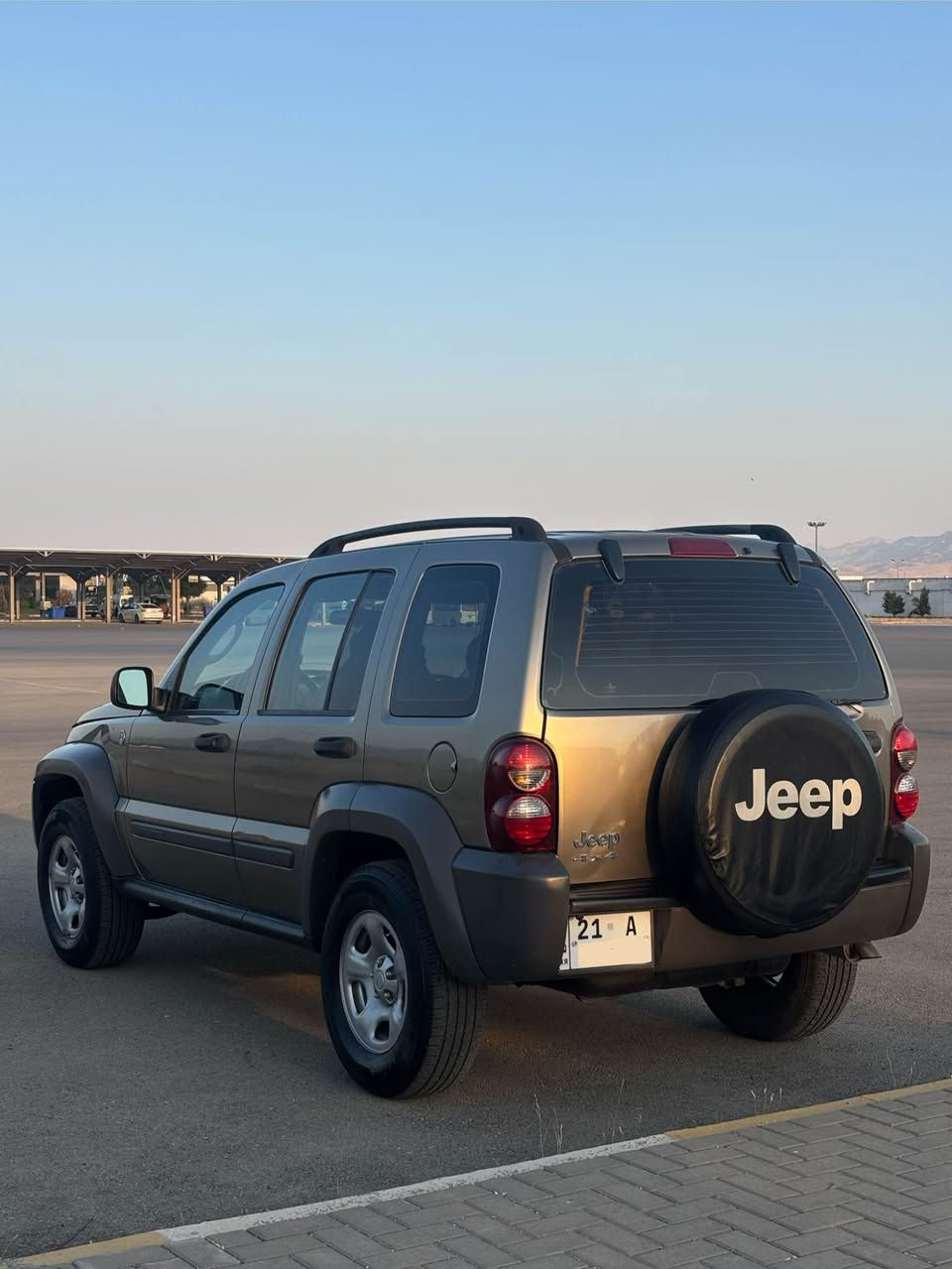Jeep liberty 4x42007🇺🇸
فول فول مواسەفات 
نیو شەغال 
تراکشن 
٦ ئێرباگ 
جام کارەبا 
ئاوێنە کارەبا 
عەتەر نیکل 
کوشن کارەبا
تەحدید سورعە 
دەبڵ ئەکسل
شاشە و کامێرەی بۆ بەسراوە
٤ تایەی تازەی مارکەی لە ژێرایە
ڕۆنی تازە گۆڕاوە 
١٨٨کم رۆشتوە  
٢٥٠ نوقسانی نیە 
دەعامی بۆ دەعامی بە شەرت  
تەقە و ڕەقە گێڕ مەکینە ئەکسل دەبڵ ئەکسل کارەبای کامل کامل هەر هەمووی بە شەرت 

بێ بۆیاخ
تەنها چەمەلەخەکانی پێشەوەی سایەق و سەکن یەکی بستی تەعدیلە  
82 ورەقە و مەجالێکی کەم

سلێمانی/ ***********
0️⃣7️⃣7️⃣0️⃣ 1️⃣7️⃣8️⃣ 0️⃣3️⃣7️⃣3️⃣

ئەگەر موشتەری نی تێل مەکە… السليمانية, العراق
