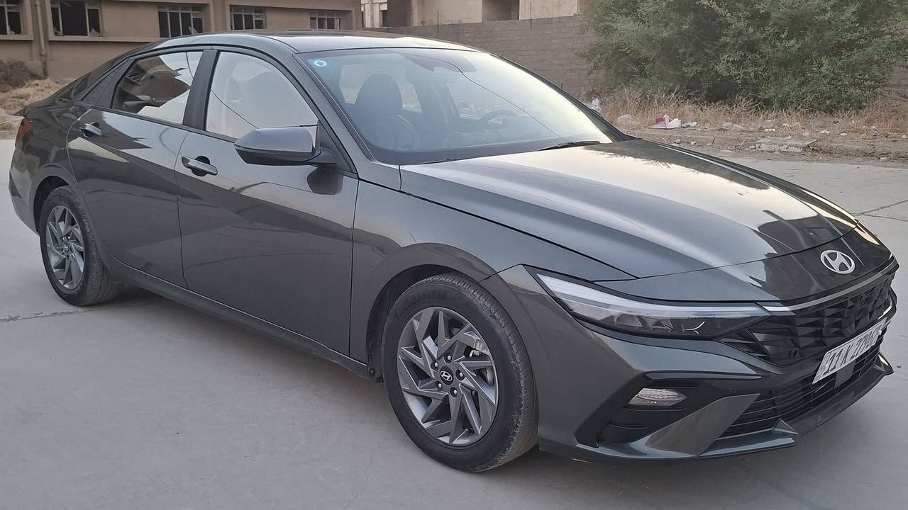 للبيع لو مراوس حسب القناعه هونداي افانتي موديل 24 فول مواصفات عدا الفتحه السعر 135 وبيه مجال ***********
