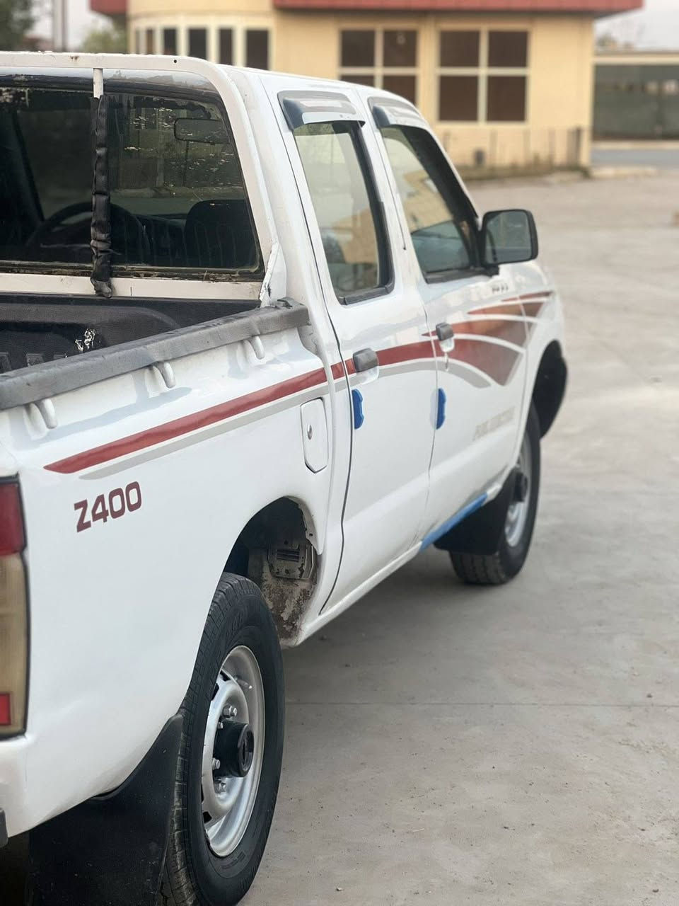نيسان بيكاب • ٢٠٠١ • ٢٧٠٠٠٠