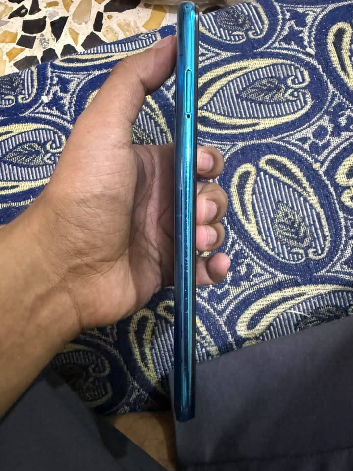 انفكس نوت ٨موبايل نضيف فقط ضهر مكسور ذكره١٢٨موبايل يشغل بوبجي كلش حلو سلاسه مالته سعر100وبيه مجال لشراي مراسله على رقم***********
