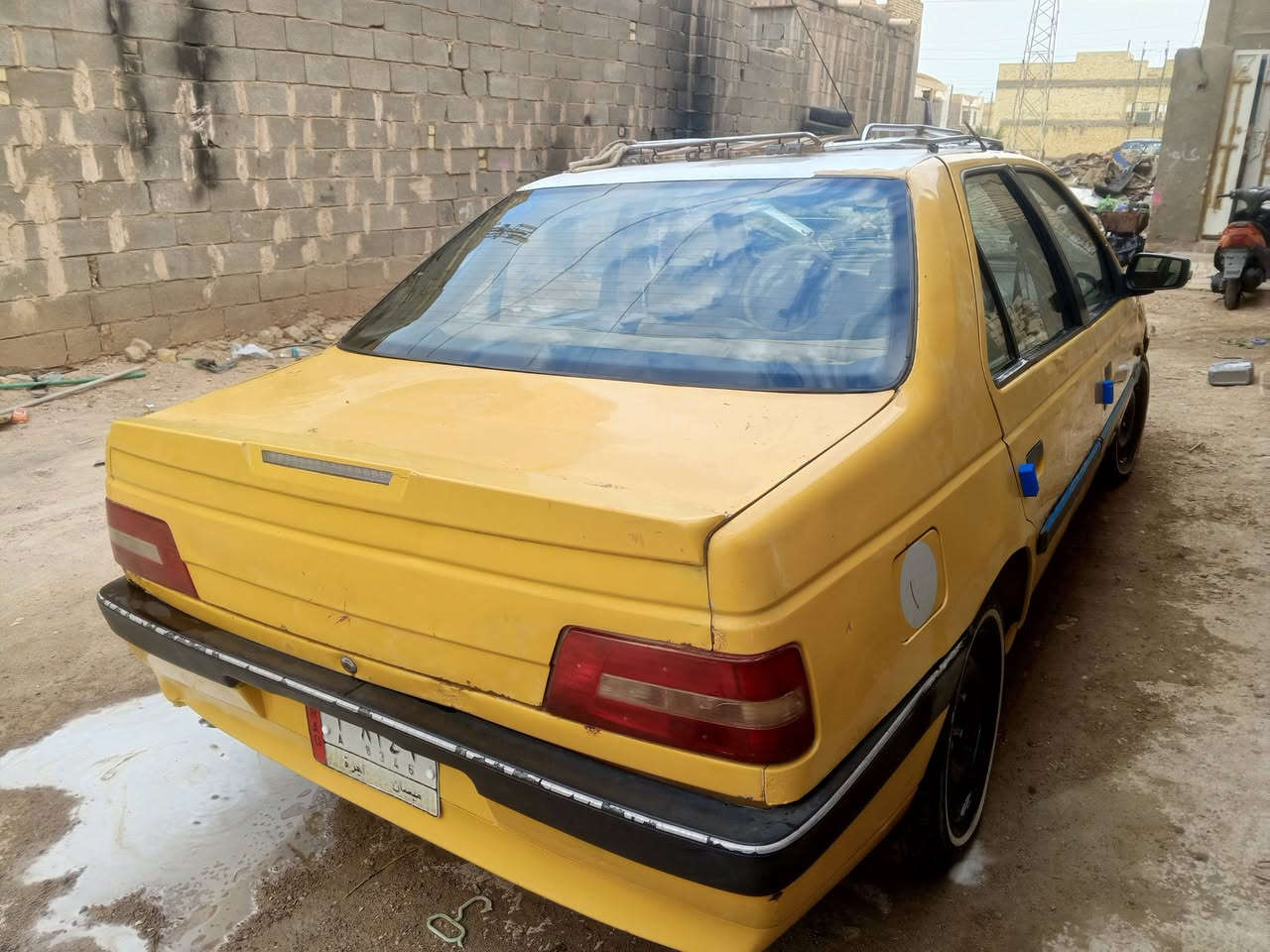 سلام عليكم البيع بيجو 405 موديل 12 مكينه وكير جديدة تخم تاير حداديه 90٪100 سياره مابيه تبديل ولا ضربه فقط تكحيل غرفه جديده سنويه نافذه بل 25 شهر ال11 مصفره هيه وغرامات تأخذ صافي مكاني العمارة مغربه سعر 23 وبيه مجال قليل ***********
