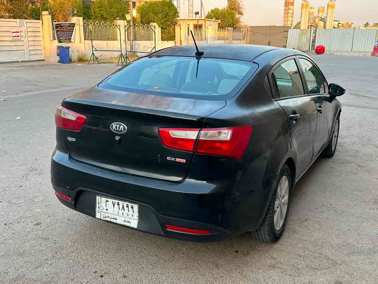 السلام عليكم
كيا ريو 2014 امريكي للبيع سياره بيها 3 قطع صبغ بنيد جاملغات اماميه بدون دواخل او لغود 
مكينه وكير جدد  تبريد ثلج 
السياره بأسمي تحويل مباشر 
عارضها ب83وبيها مجال 
مكاني بغداد اليرموك اربع شوارع 
***********
***********
