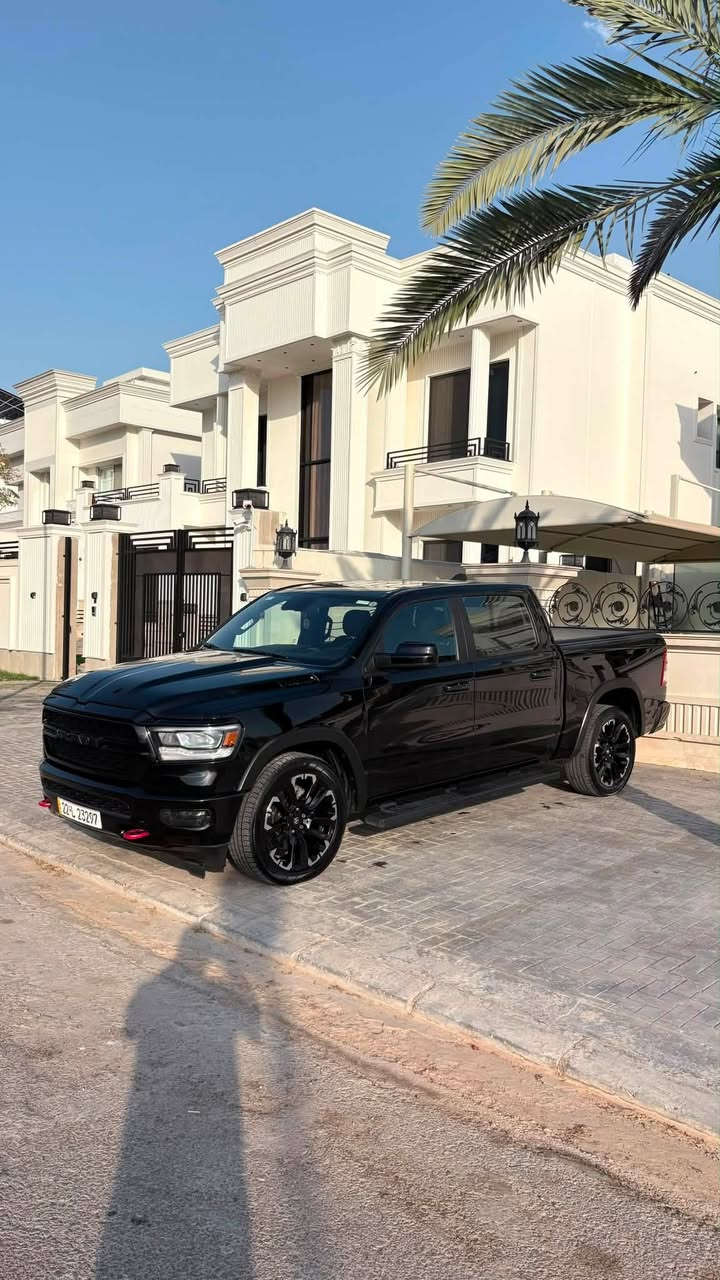 السلام عليكم ….👋
الحلال للبيـع 🖤
انضف واحلى واجدد رام تشوفها عيونك
RAM 1500, TRADESMAN 4X4 
دبل اكسل 4+4
ويلات 22 الشكل الجديد 
موديل : 2023 
ماشي : 86.000 mail
السياره تعتبر نص مواصفات للي يعرف ميحتاج اذكر المواصفات 
حادث السياره جانبي جاملغ امامي يمين مستبدل بلادي شركة نفس اللون ✅ حافت البنيد على كد شبر صبغ 
دواخل السياره سليمه ✅ 💯 
شاصي لغد بطانه بدنه سليم ✅ 💯 
ايرباك ستتم راجع ✅ 
ب اسمي تحويل وهزه وفحص وسنويه كله بشرط ✅
مكان السياره اربيل 📍
السعر ……26.800 يعني 268 ورقه وبي مجال للشراي 
للأستفسار الاتصال 
***********
