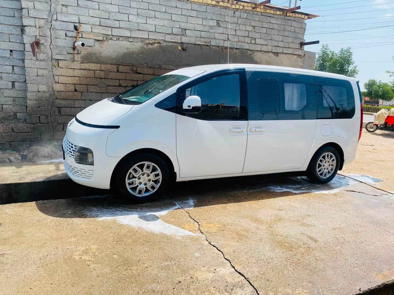 ستاريا 22 كاز محرك سورنتو جديد
السياره كفاله عامه ماعدا بارد بالصندوك 

فول مواصفات 

رقم بصره تحويل 

تخم تاير 

حداديه كلهه جاهزه 

تبريد منظومه جديده 

السعر 240 بيهه مجال كلش بسيط 

رقم الهاتف ***********
