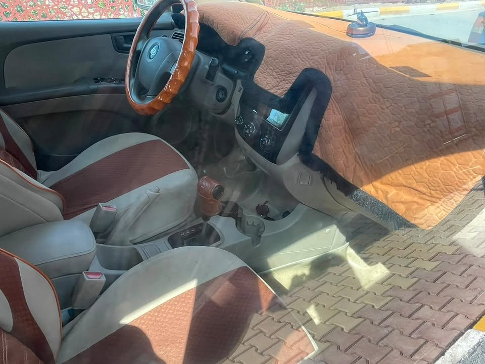 كيا سبورتج للبيع ٢٠٠٩ كفاله عامه بيه شويه باردات اثر شخطات 
مكانه الكوت مكينه ٢٤٠٠  حداديه جديده كير مكينه تبريد مكفول تخم تاير جديد سعرها ١١٠ وبيها مجال ***********

