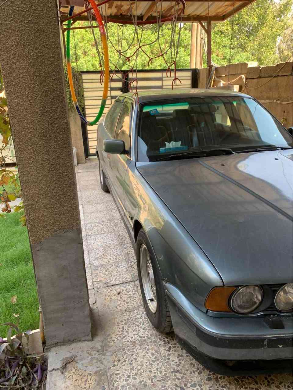 السلام عليكم 
Bmw 525i موديل 1990
رقم بغداد مشروع وطني باسمي صارلها 3 سنوات عندي 
محرك مفتوح 2500 كير اوتو بلادية بدون تحوير 
سيارة جاهزة بدون نقص وتبريد امامي وخلفي جديد ثلج واطارات تخم جديد وباتري جديد
فتحة سلايد طكتين
جام اربعة كهرباء
سنتر لوك
كهربائيات كلشي شغال 
مصبوغة بدون حادث 
بغداد / الدورة 
السعر 55 ورقة
متوفر واتساب
*********** بغداد, العراق
