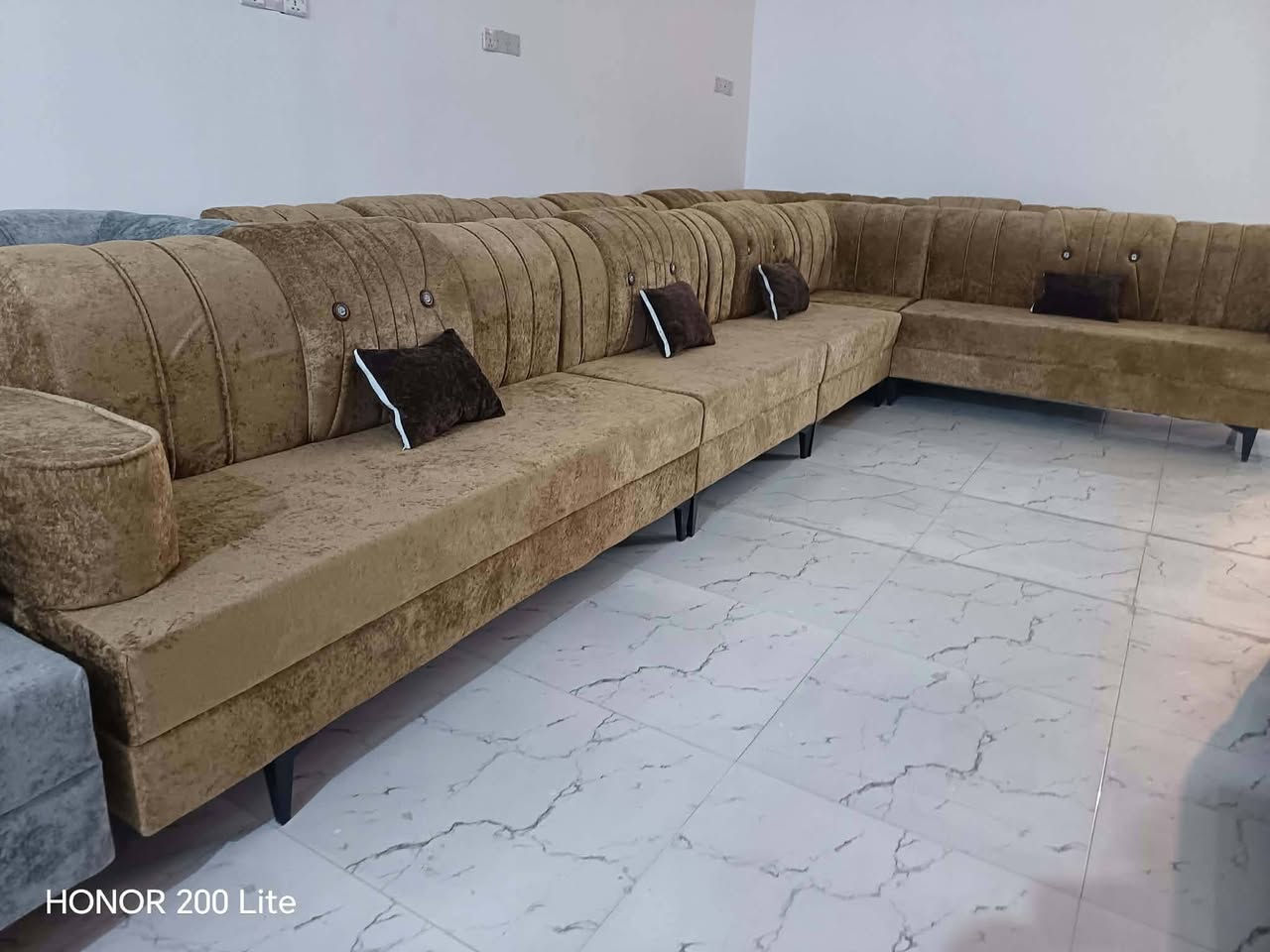 ديوان حرف L • ١١ مقعد • قماش تركي فاخر