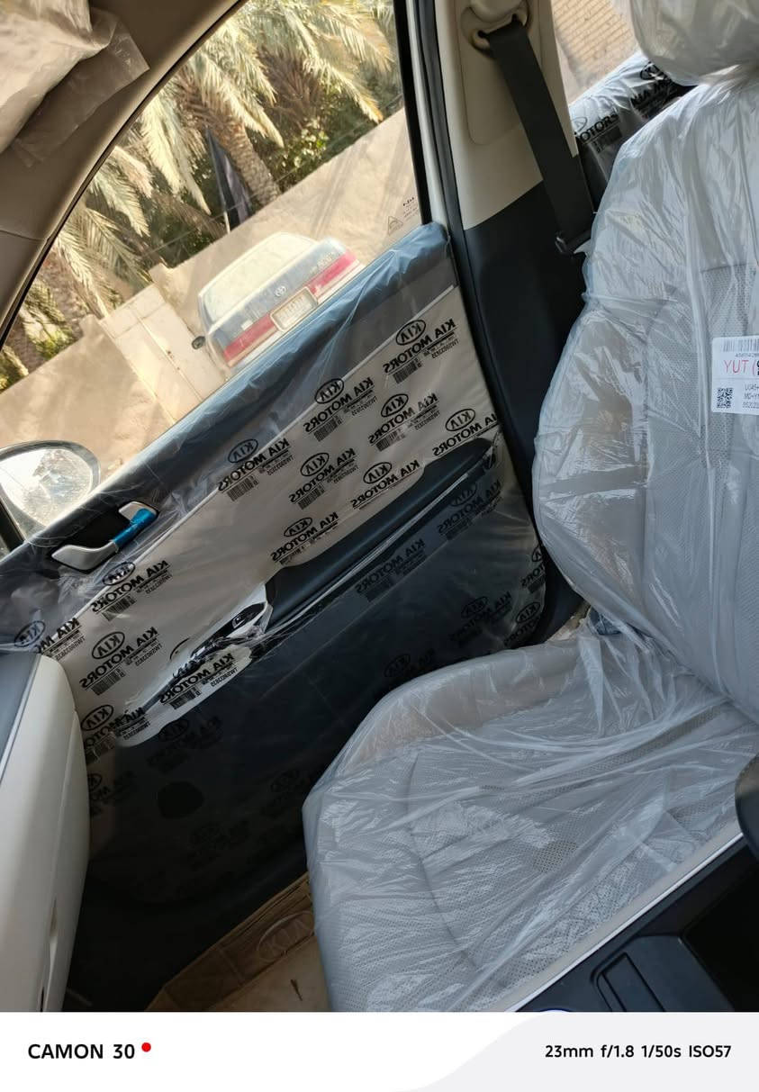 السلام عليكم K5
موديل ٢٣ 
خليجي ***********
بيهه بس قطعتين جاملغ وبنيد مبدلات البلاديات
ماشية ٨٠ الف وكاله وسنويه جدد  رقم اربيل مكلف بالنشر

نص مكتوب في الصور:
- CAMON 30  23mm f/1.8 1/50s ISO123
- CAMON 30
- 25mm f/1.8 1/538s ISO52
- CAMON 30 23mm f/1.8 1/50s ISO57