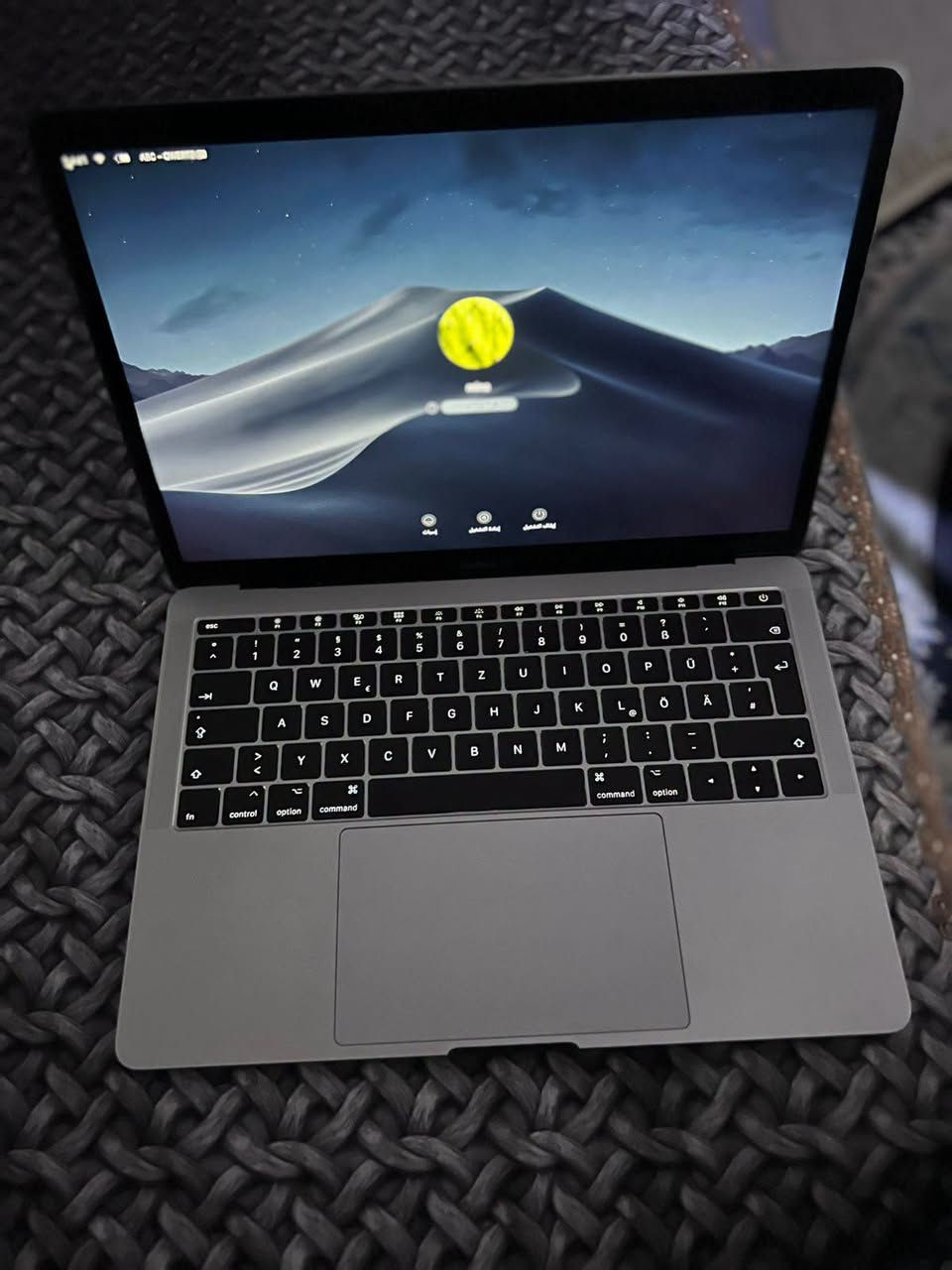 ماك بوك برو 2017 i5 باقي المواصفات بالصورة جهاز

نضيف استعمال خفيف كامل ملحقات كارتون وشاحنة اصلية للبيع مكاني البصرة الجمهورية هـ ***********

نص مكتوب في الصور:
- حول MacBook Pro 13-inch, 2017, Two Thunderbolt 3 ports الاسم minas MacBook Pro المعالج ٢,٣ GHz Dual-Core Intel Core i5 الرسومات Intel Iris Plus Graphics 640 ١٥٣٦ م.ب. الذاكرة ٨ غ.ب. MHz LPDDR3 ٢١٣٣ الرقم التسلسli FVFXQCUVHV22 التفاصيل... التغطية macOS macOS Ventura الإصدار 13.7.8 ربط الأيقونات