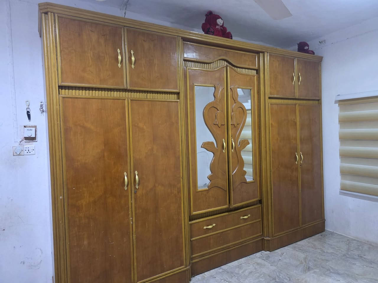 السلام عليكم غرفه صاج حطاطه مستخدمه السعر ٥٥٠
***********
