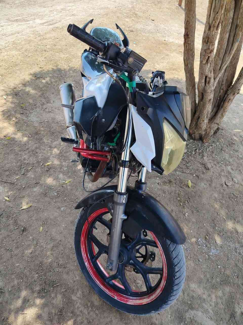للبيع دايوان خفاش وراق موديل17 دراجه مكفوله سعر900وبيه مجال لشراي عنوان حي لحكيم***********
