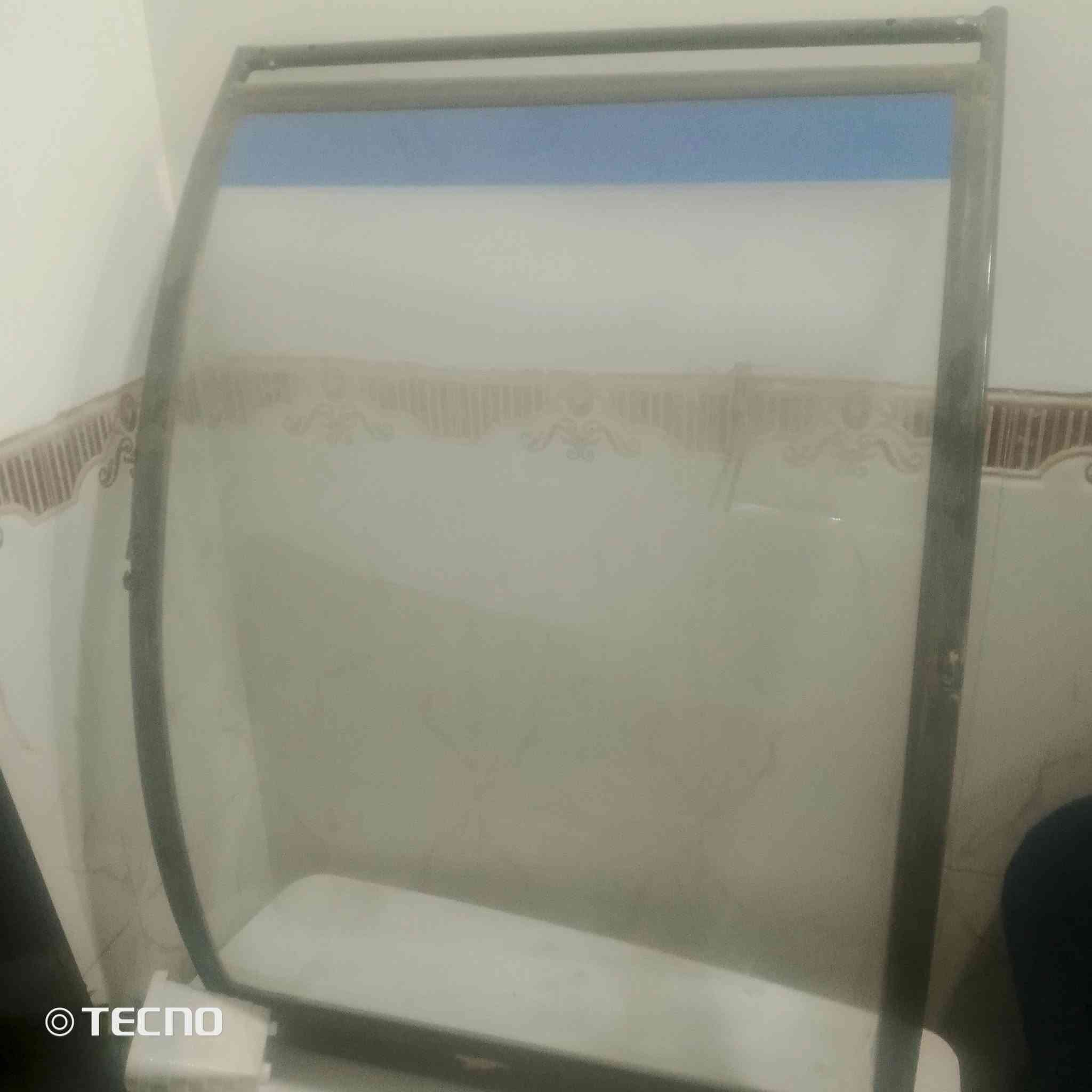 السلام عليكم قمريه مال ستوته للبيع السعر 65 وبي مجال مكان بغداد الدوره

نص مكتوب في الصور:
- TECNO